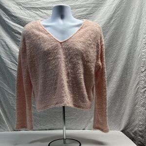 SO cozy v-neck fuzzy crop top long sleeve size large NWT